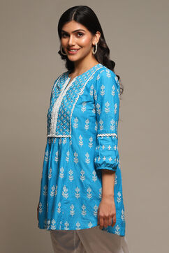 Blue Cotton Embroidered Kurti image number 2