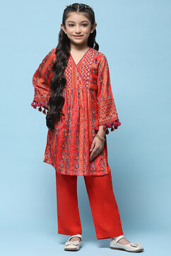 Red Printed Gathered Kurta With Red Solid Pant image number 6