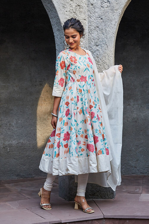 Off-White Cotton Floral Anarkali & Churidar Suit Set image number 5