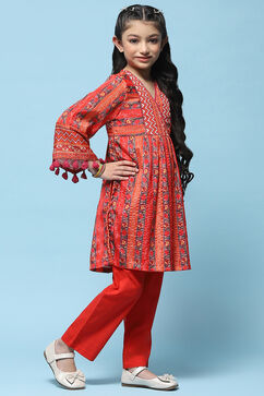 Red Printed Gathered Kurta With Red Solid Pant image number 5