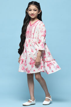 Pink Floral Printed Cotton Dress With Embroidered Yoke image number 5